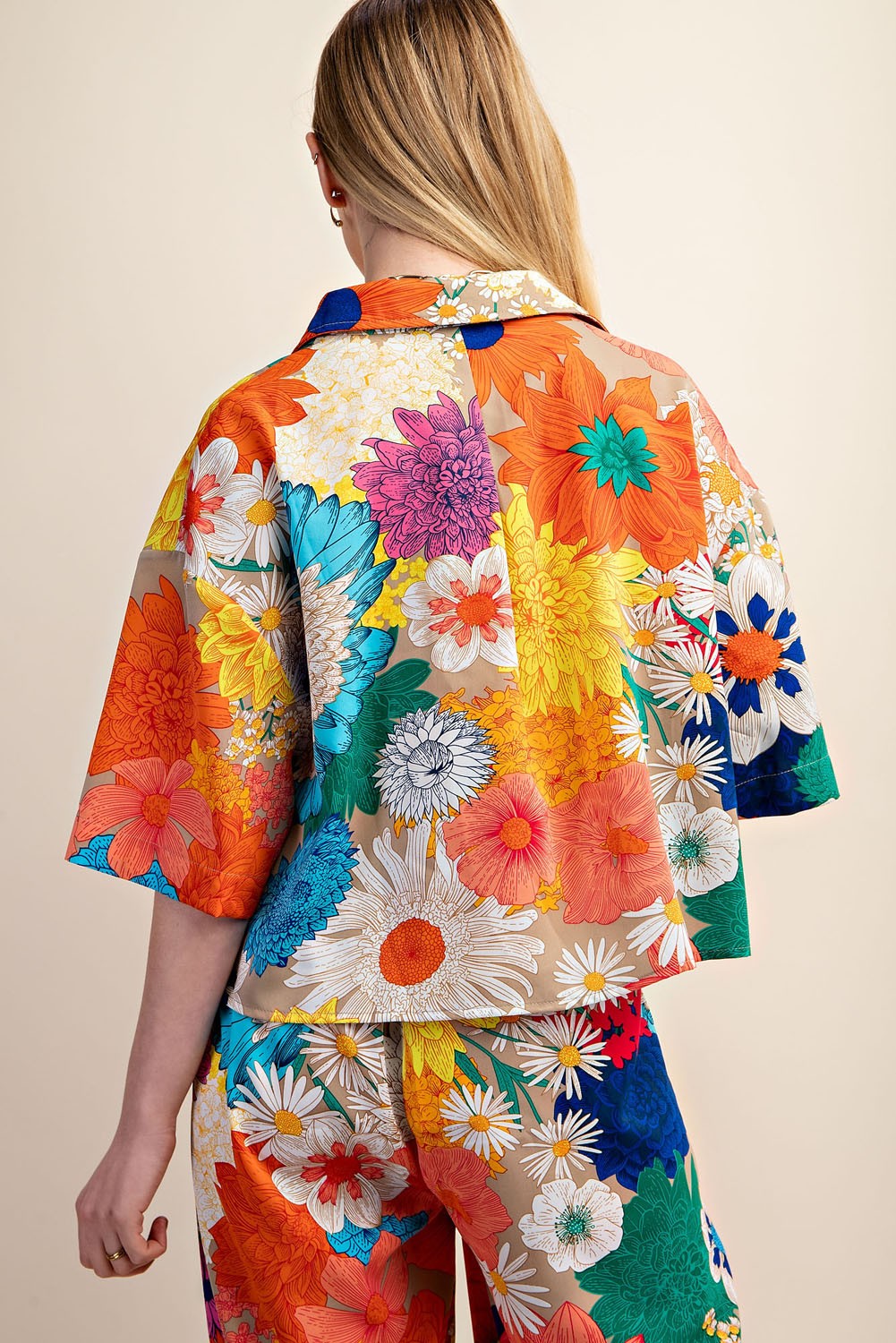 Vibrant Floral Print Cropped Button Down Shirt